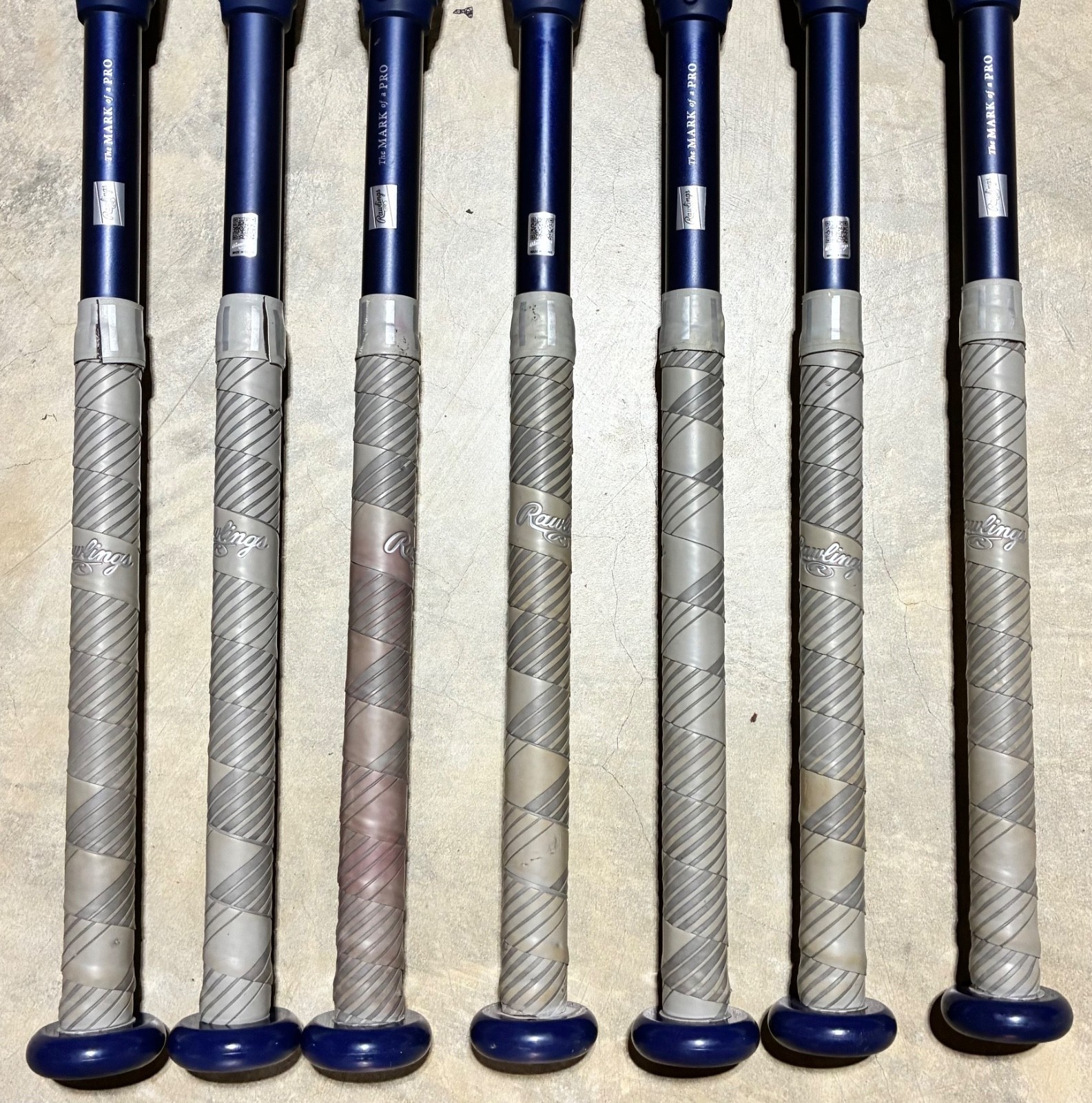 Rawlings Mantra 3.0 Fastpitch -10 Softball Demo Bat 30 / 20 Navy Blue 2 1/4"