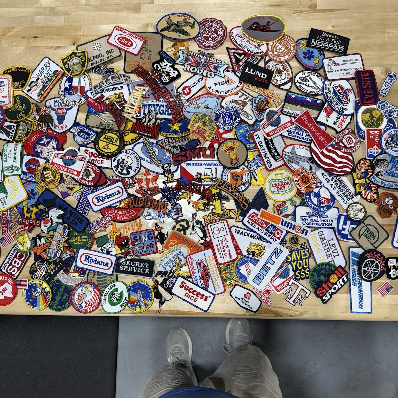 25 lot Random Mix High quality Sew / Iron on Patches Vintage Patches Embroidered