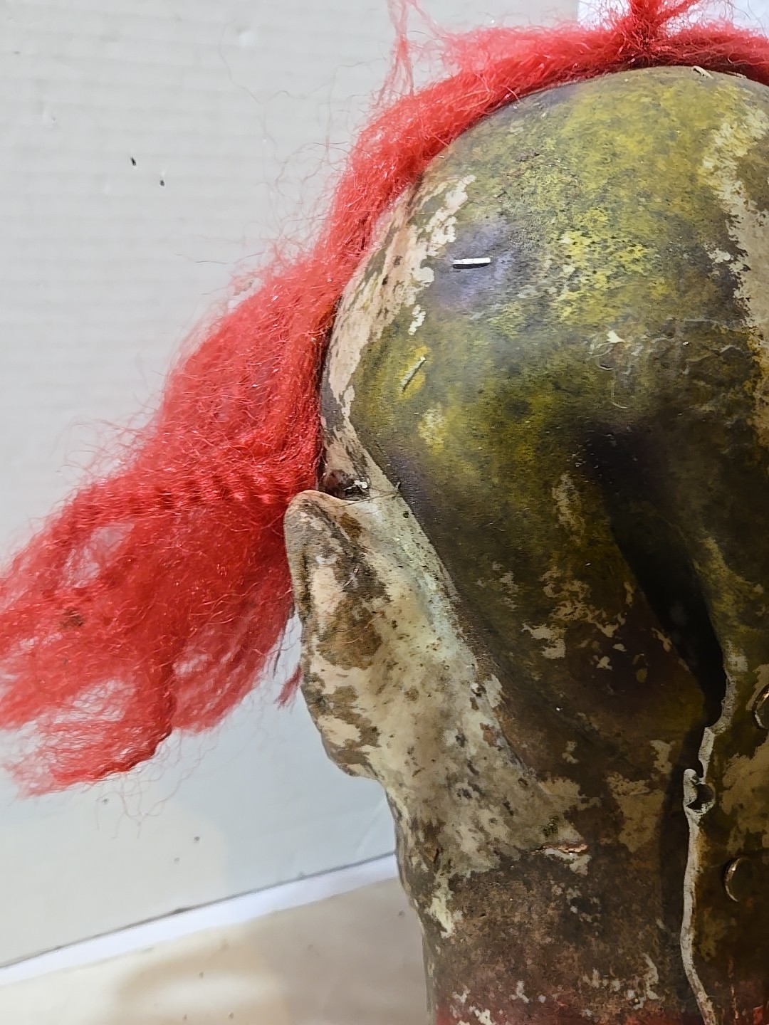 Life Size Decapitated Severed Realistic CLOWN HEAD Halloween Prop Decoration