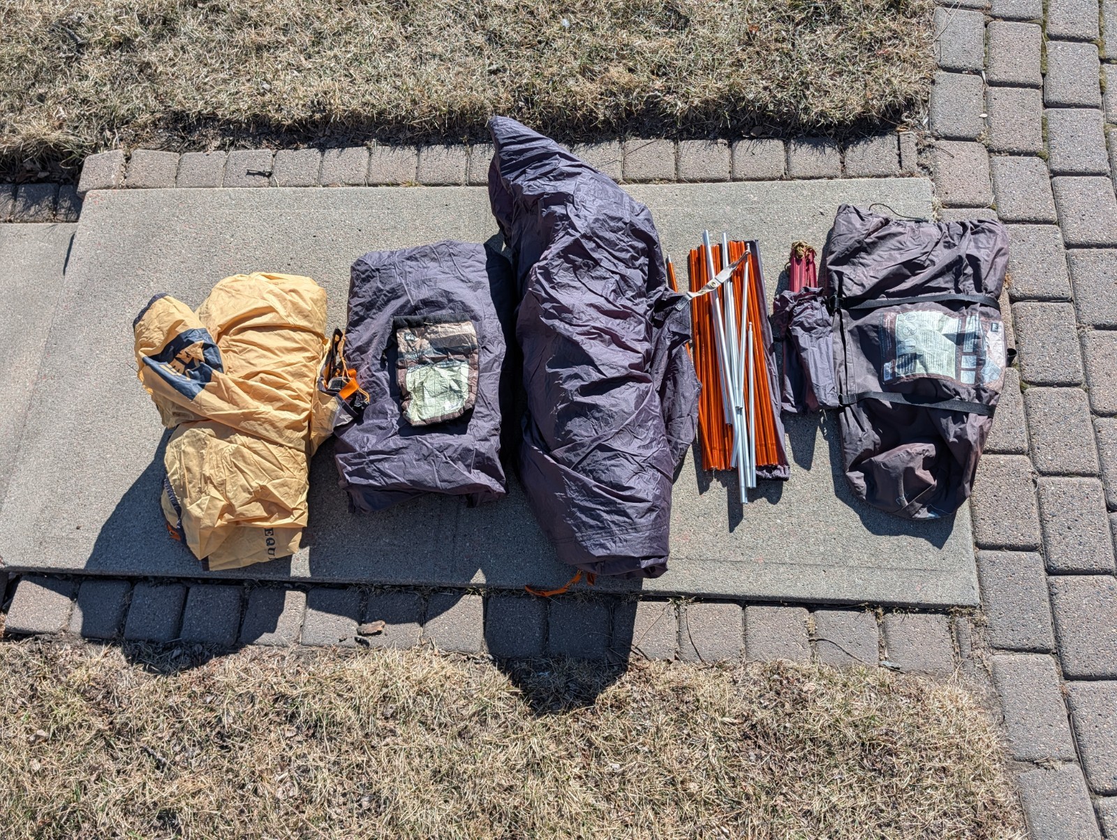 REI TAJ 3-Person 3-Season Camping Tent With  RAIN FLY & Foot Print