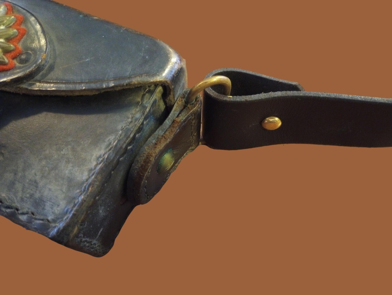 Italian Carabinieri Leather Carcano Cartridge Pouch with leather shoulder strap