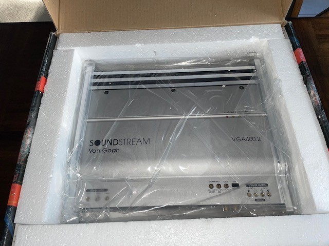 Soundstream Van Gogh VGA 400.2 Limited Edition New in the box RARE OLD SCHOOL