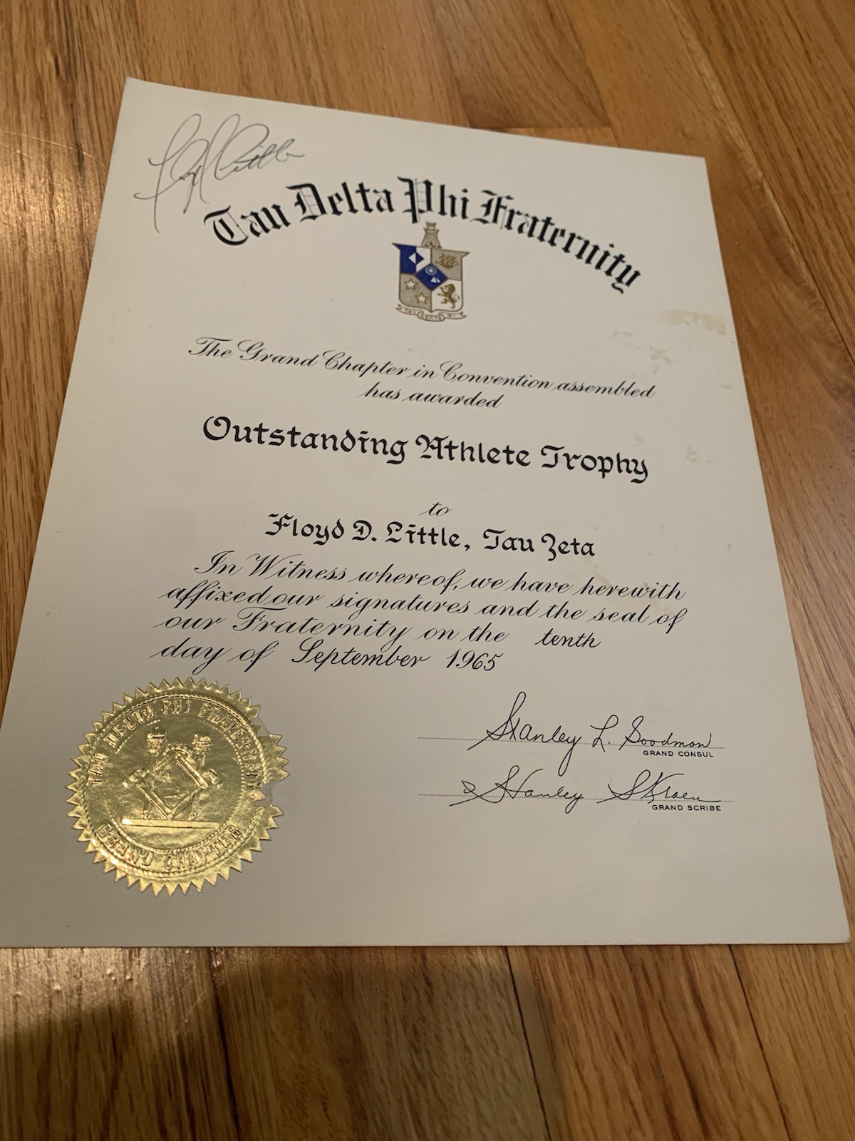 FLOYD LITTLE SIGNED 1965 OUTSTANDING ATHLETE TROPHY FROM SYRACUSE FRATERNITY+JSA