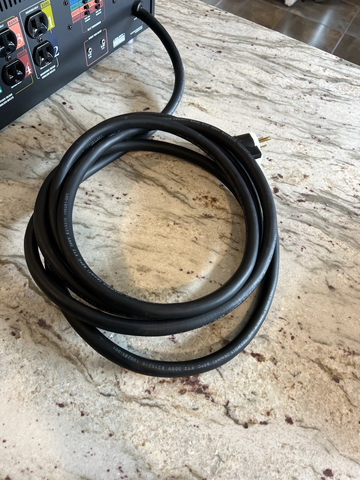 Monster Power AVS 2000 Automatic Voltage Stabilizer Protector. Tested Working.