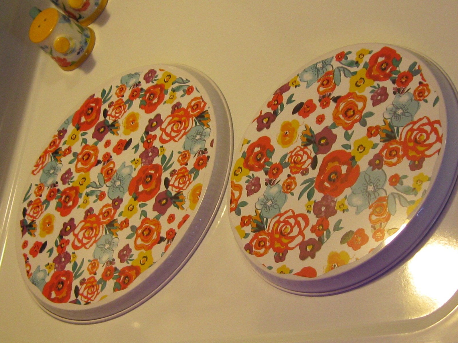 NEW HANDCRAFTED PIONEER WOMAN FLEA MARKET FLORAL LAMINATED STOVE BURNER COVERS