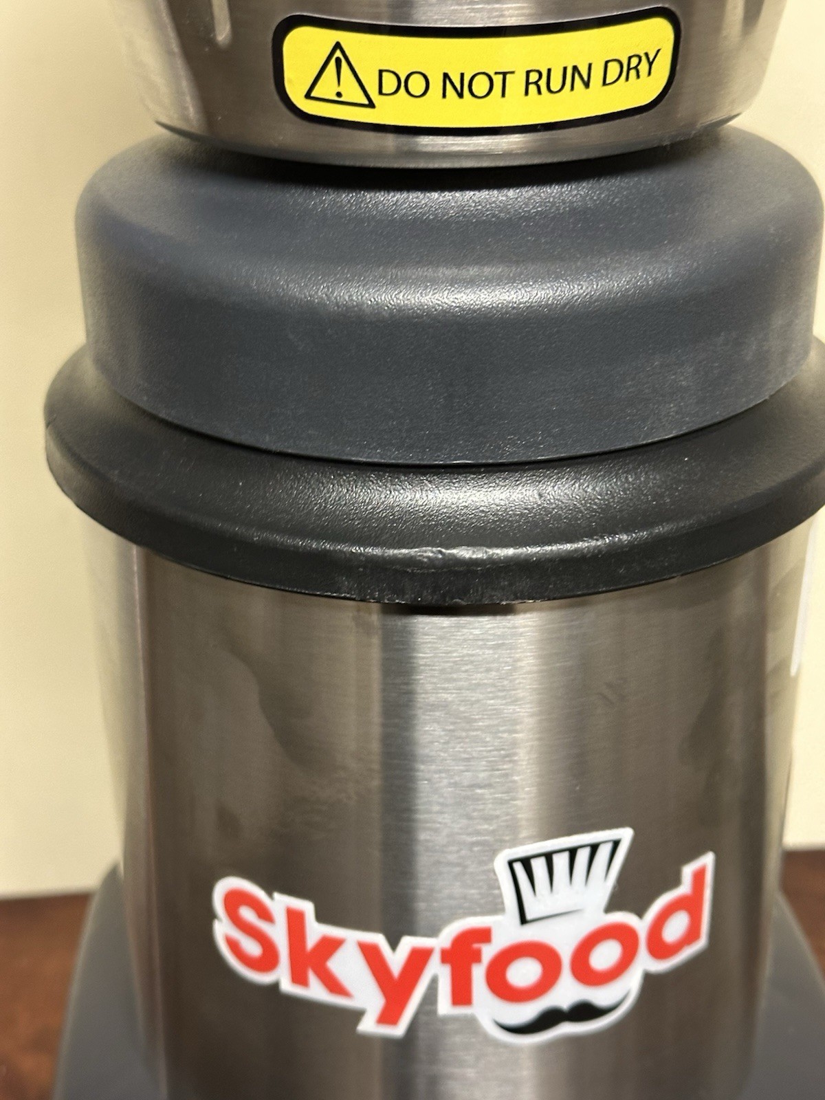 Skyfood LAR-4MBSE 1-Gallon Commercial Countertop Food Blender 120V Heavy Duty