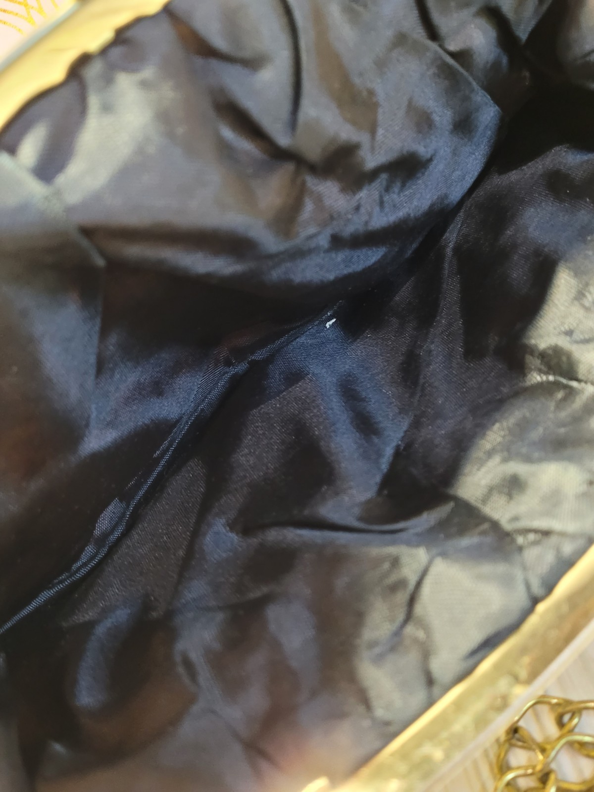 Vintage 1950s 1960s Cream Satin Clutch Purse Gold Chain Kiss Lock