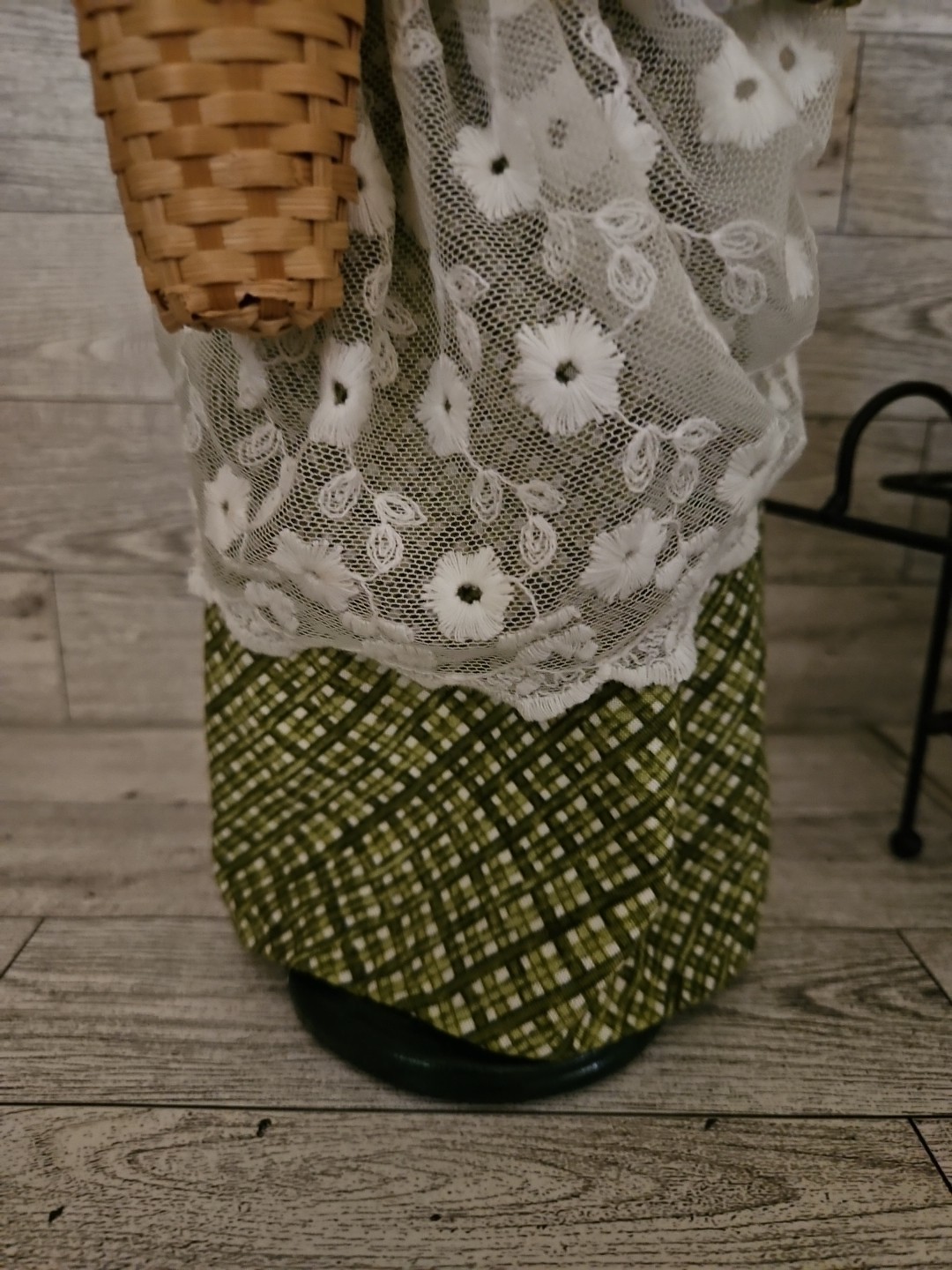 Byers Choice Caroler Signed Lady 15" Tall Daffodils Metal Cart Spring Easter