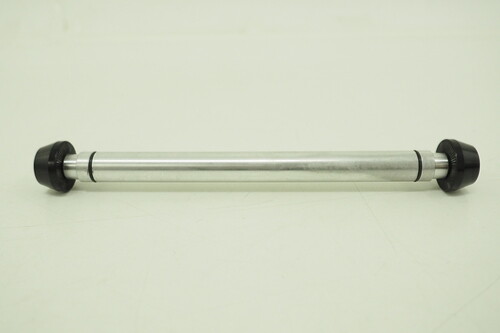 New! Stan's NoTubes 3.30HD Road Rear Axle Bolt On 10X135 QR Silver ZH0119