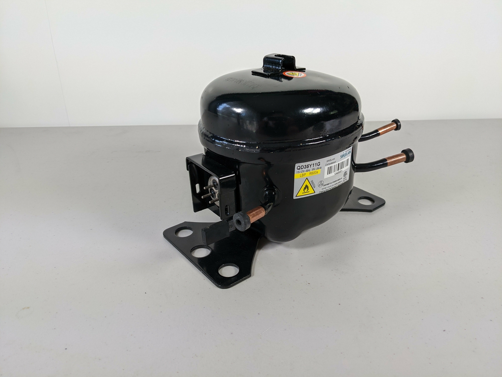 Sikelan QD35Y11G Refrigeration Compressor 1/12HP 229BTU 110-120V R600a LBP