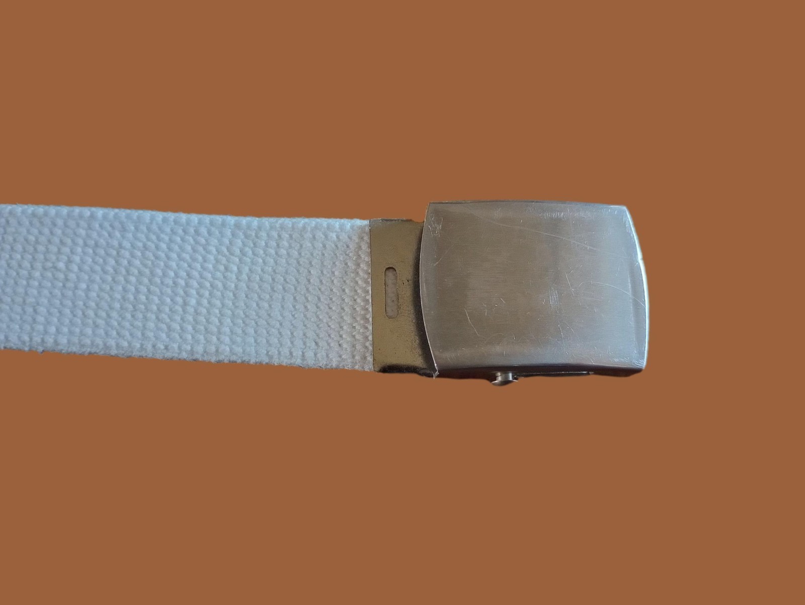 VINTAGE U.S MILITARY NAVY ISSUE WHITE WEB BELT WITH NICKLE PLATED BRASS BUCKLE