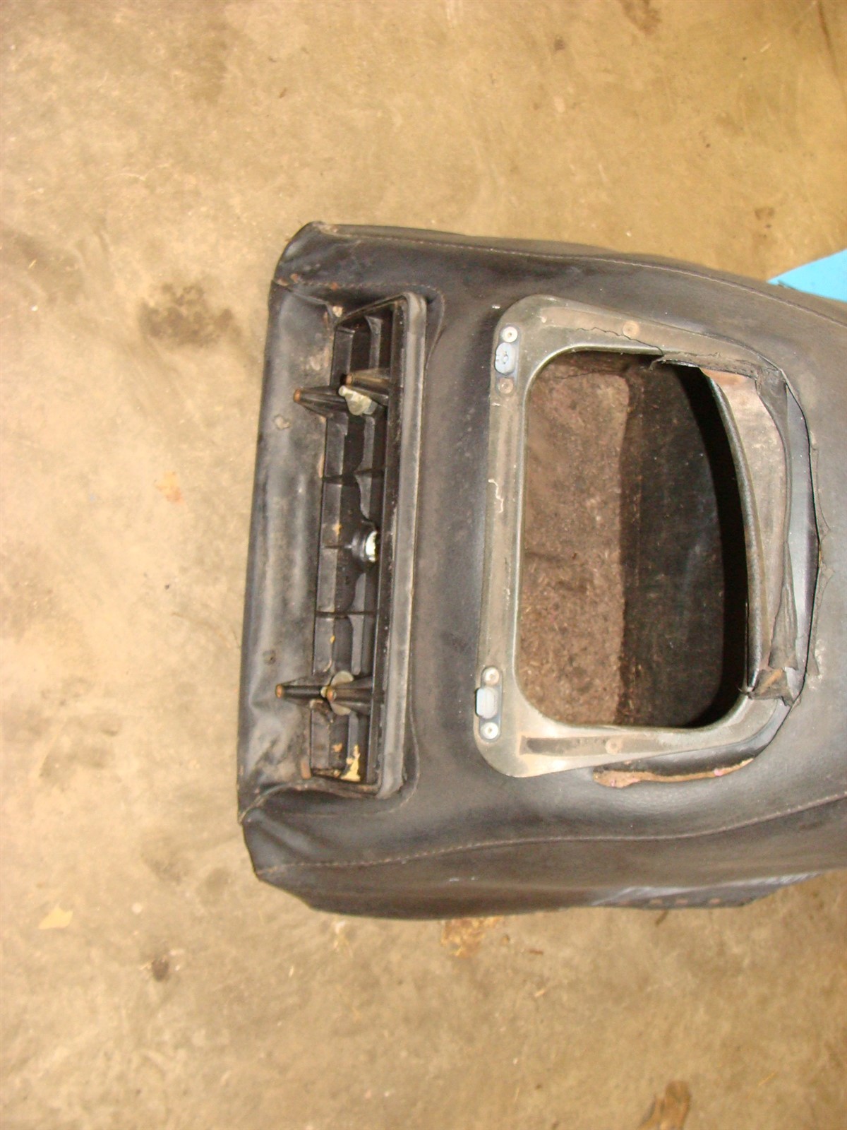 1992 YAMAHA PHAZER 2 II PZ480e seat, needs new base and trunk flap