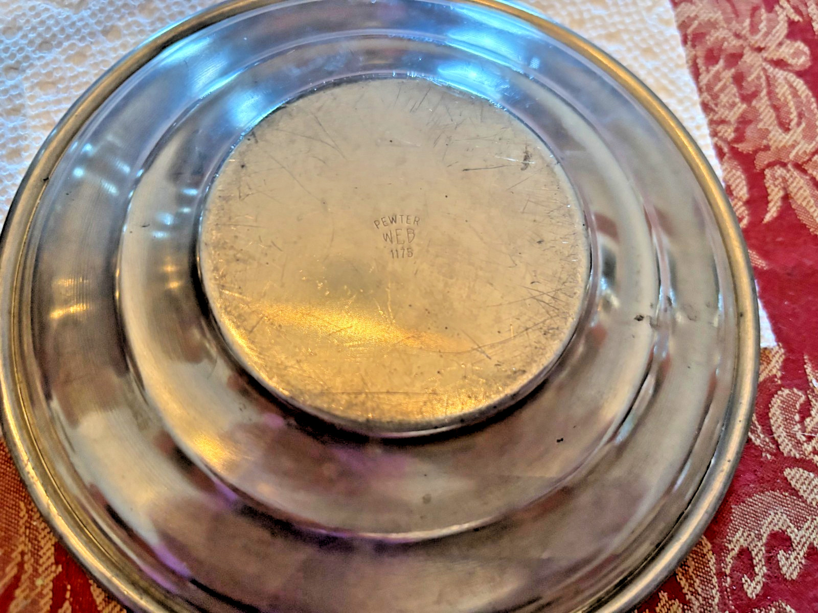 Web Pewter Gravy Boat (liquid warmer) Double Spout Round w/ Wooden Handle & Dish