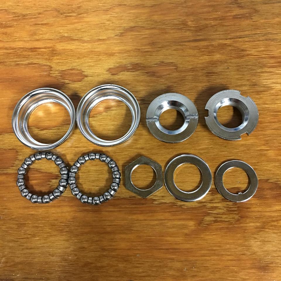 CRANK SET FOR SCHWINN BIKES BOTTOM BRACKET CUPS BEARING