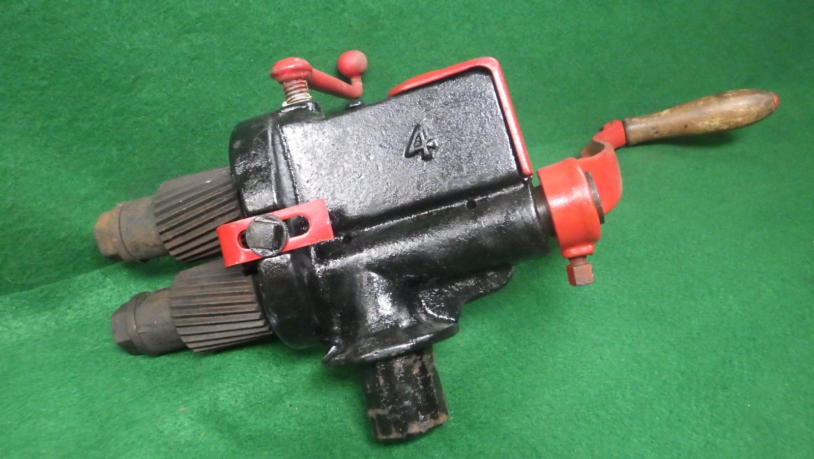 Pair Vintage Peck Stow & Wilcox Sheet Metal Bead Rollers/Crimpers w/Mount Pexto