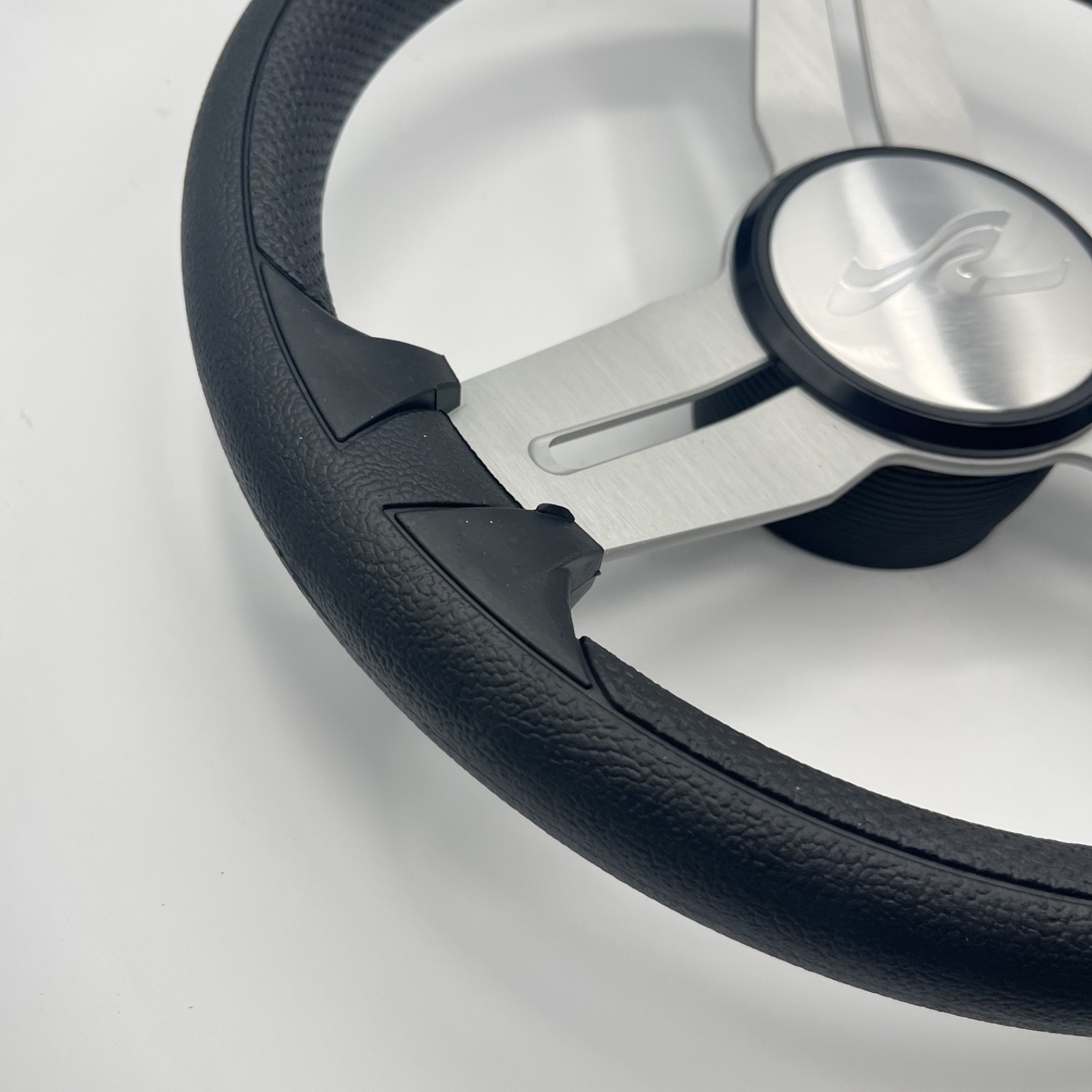 Model 15 Marine Steering Wheel Brush Alum Spokes | Sea Ray Boats Logo | KEYED