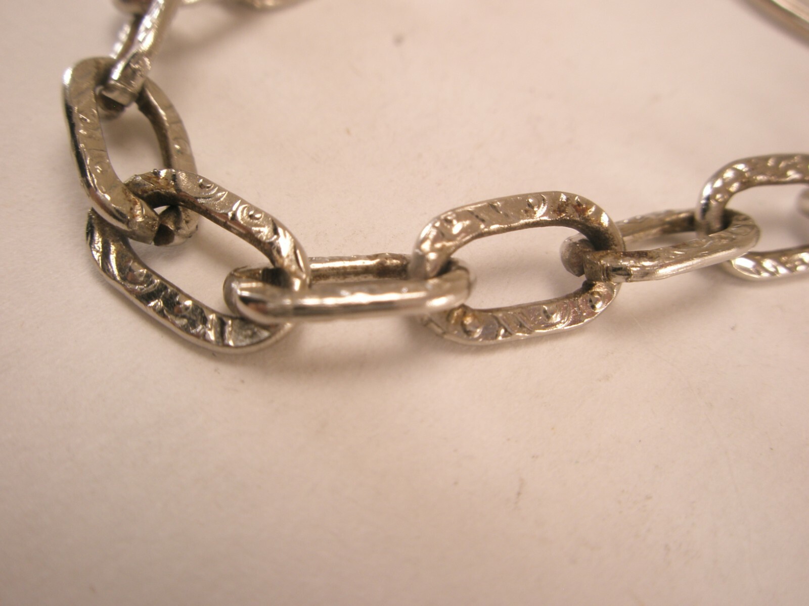 Fancy Cable Chain Silver Tone Vintage Pendant Tie Bar Clip