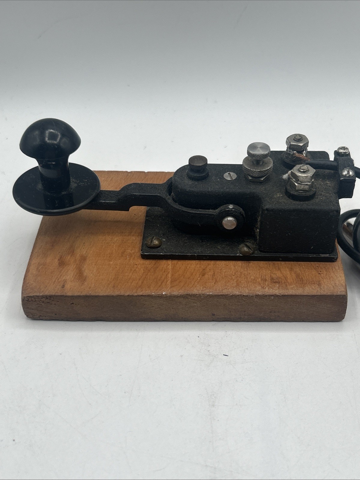 Vintage Telegraph / Morse Code Key - Wood Base - Marked CTE 2600 3A -Tested