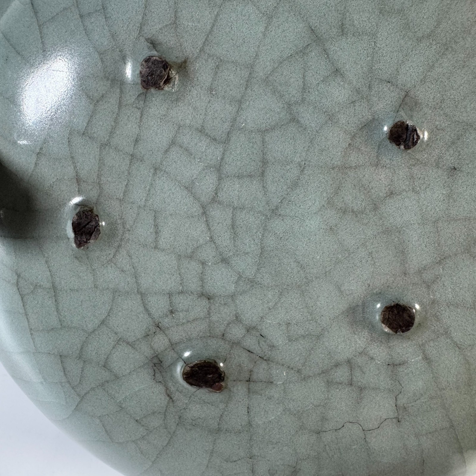 Chinese Song Dynasty Guan Kiln Porcelain Tripod Incense Burner with Pinhole Base