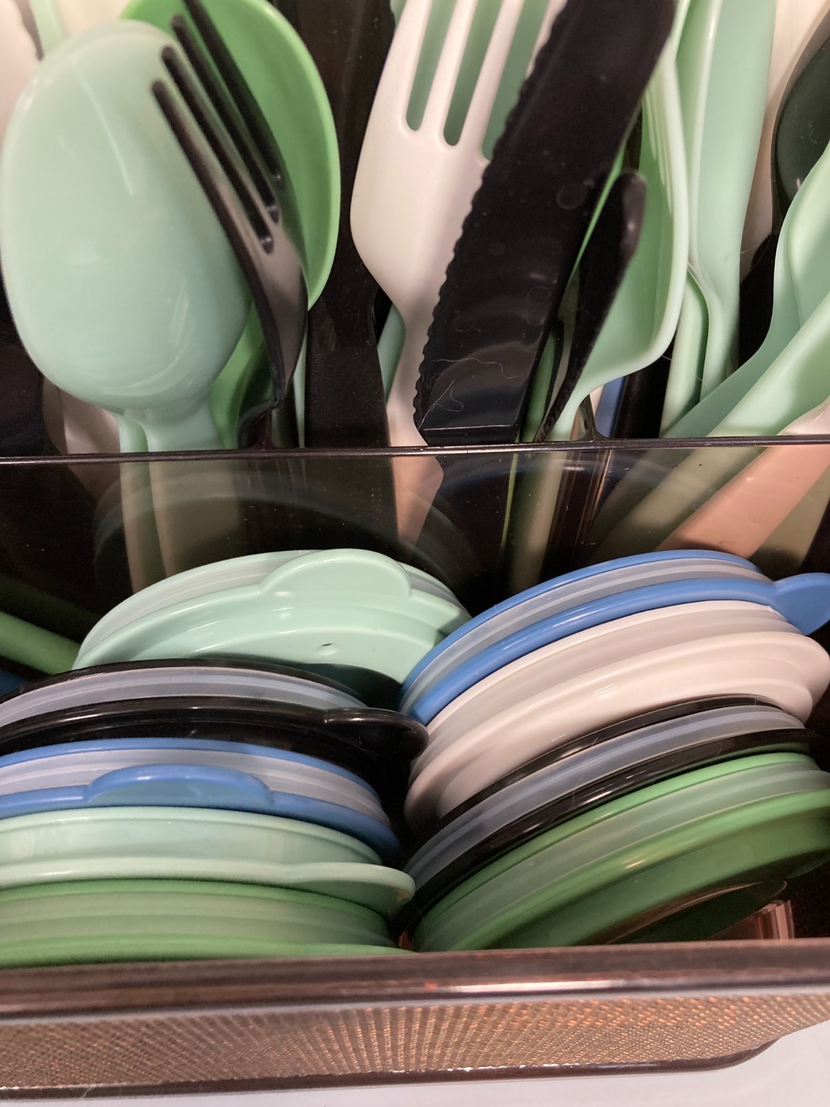 Kids Unbreakable Dinnerware Set 100+ pcs Pillowfort Cool Colors + Organizer