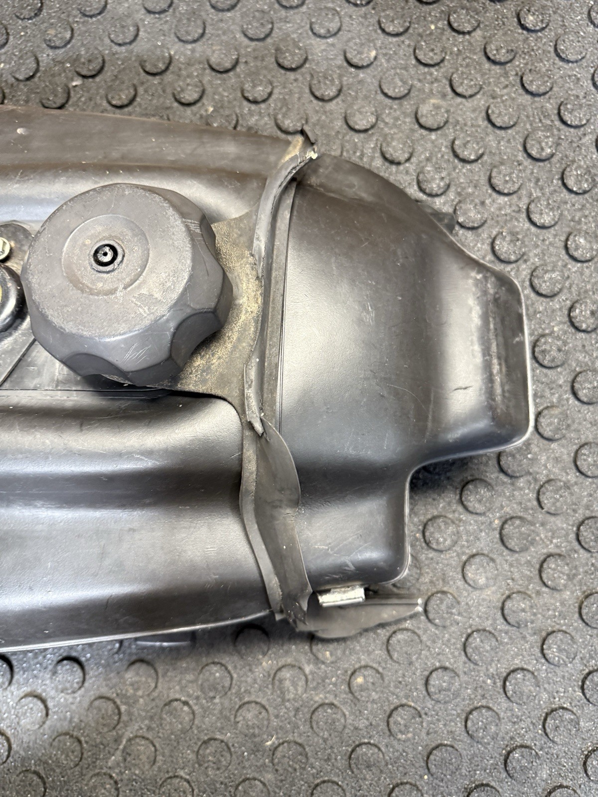 02 Honda Foreman 450 ES Gas Tank Fuel Tank