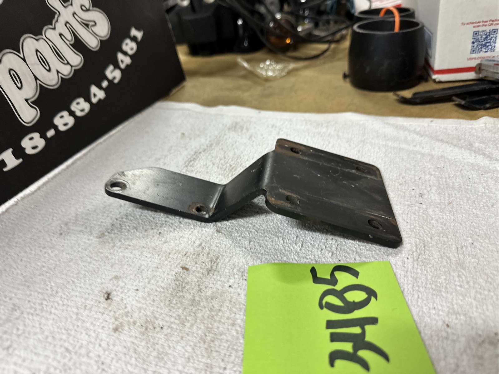 Harley Vance And & Hines Touring Exhaust Mount Bracket Used Header Head Pipe