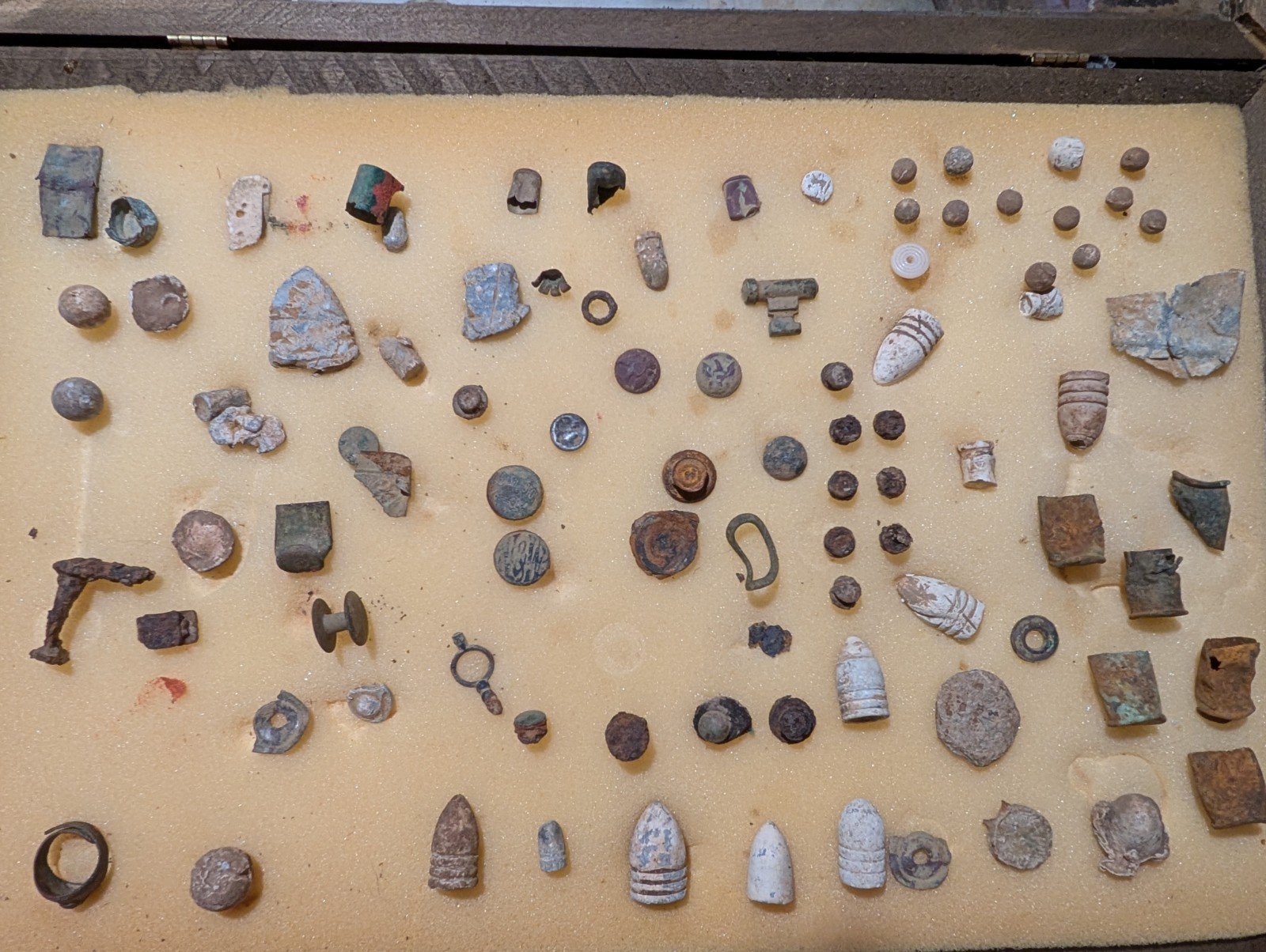 Civil War Bullets,  Assorted Relics Eagle I Buttons Flat Buttons Waterloo Al