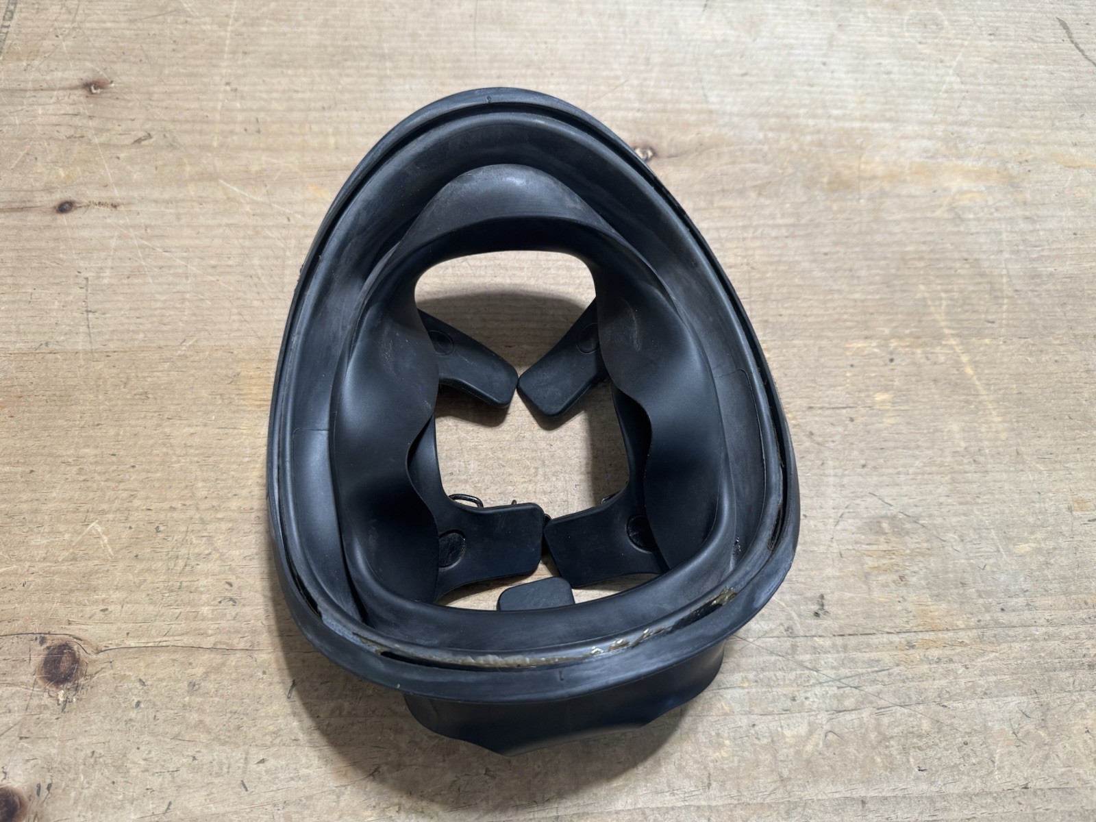 Scott AV3000 HT SCBA Firefighter Mask 4 Pull Replacement Face Seal Medium