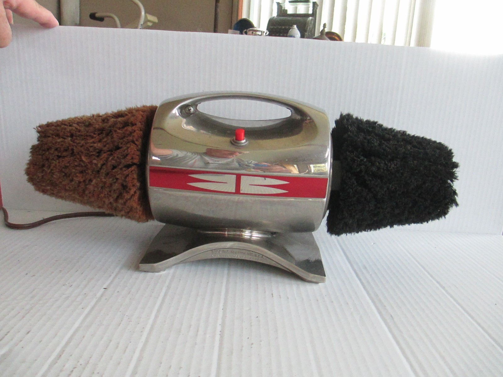 Very Nice Vintage Beck Electric Shoe Polisher & Buffer Model 277 BSMT