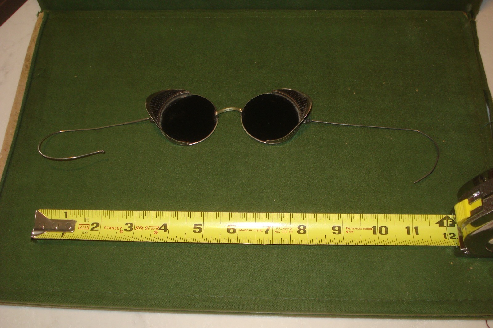 VINTAGE WELDING GLASSES, CIRCA 1930's