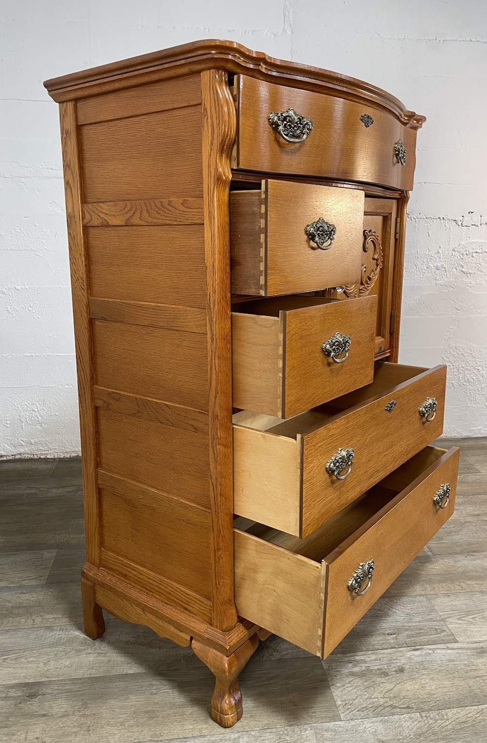 Lexington Furniture Door Chest Victorian Sampler Collection