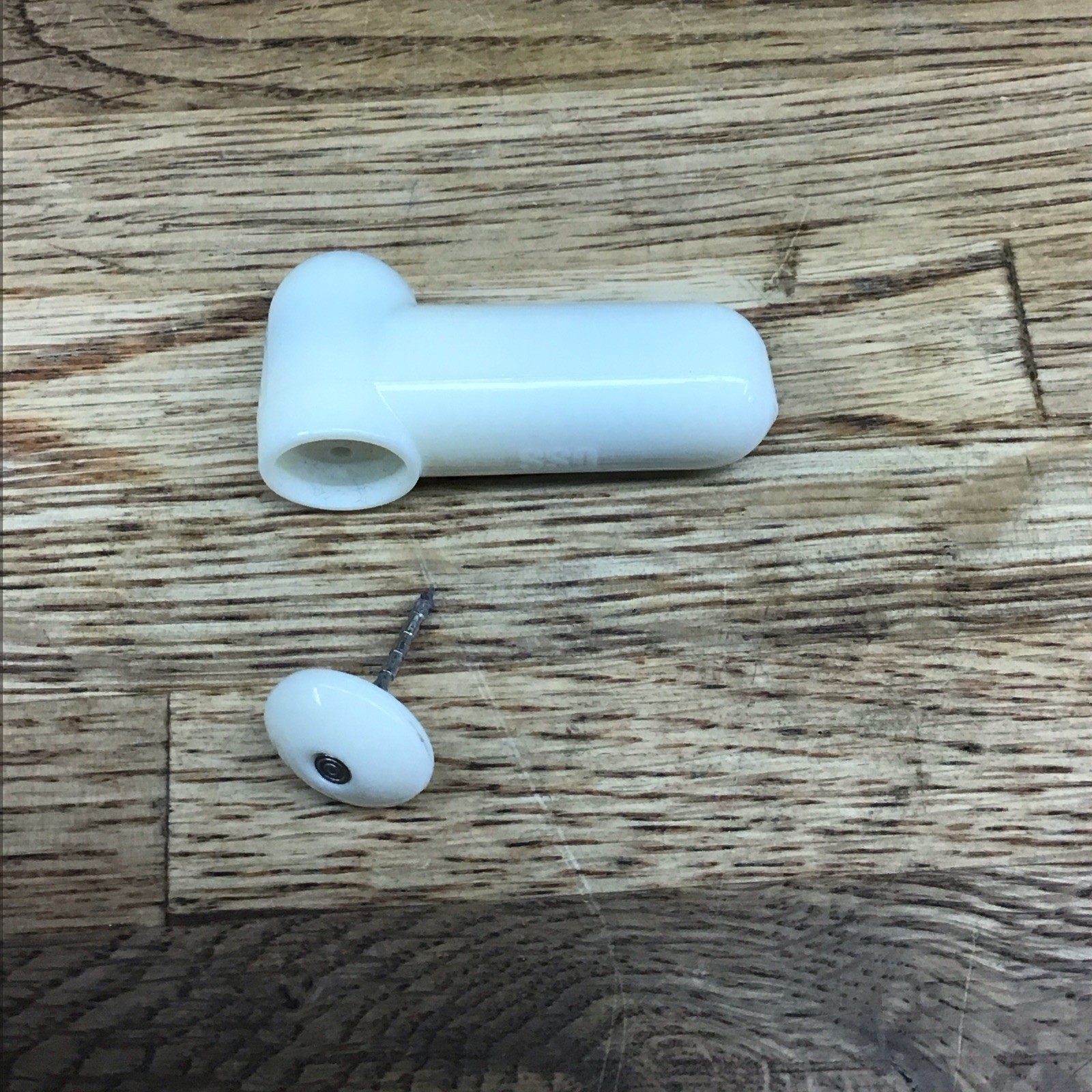 Lot Of 100 USS Anti-theft Security Tag Clothing Sensors With Pins Used P-1