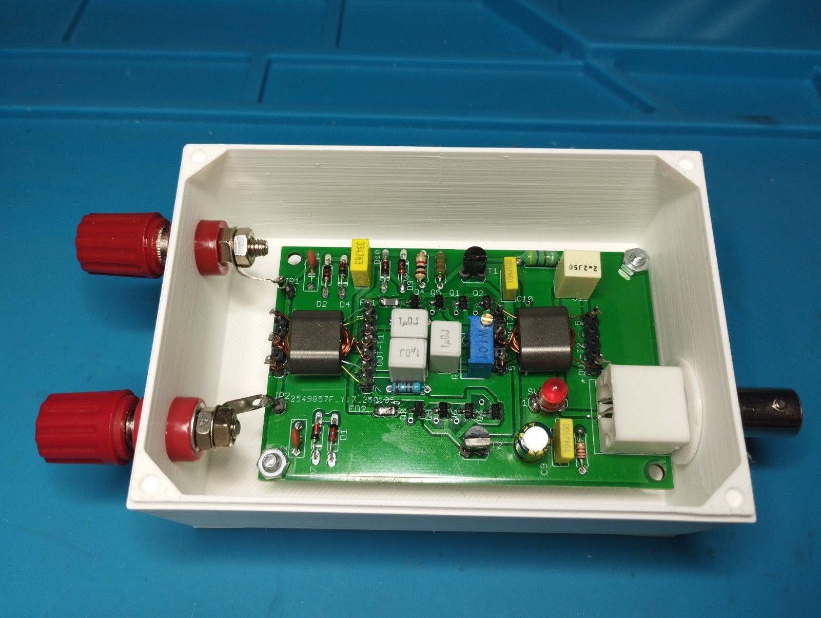 Wellbrook ALA100LN and FLG100LN Replica Antenna Amplifier