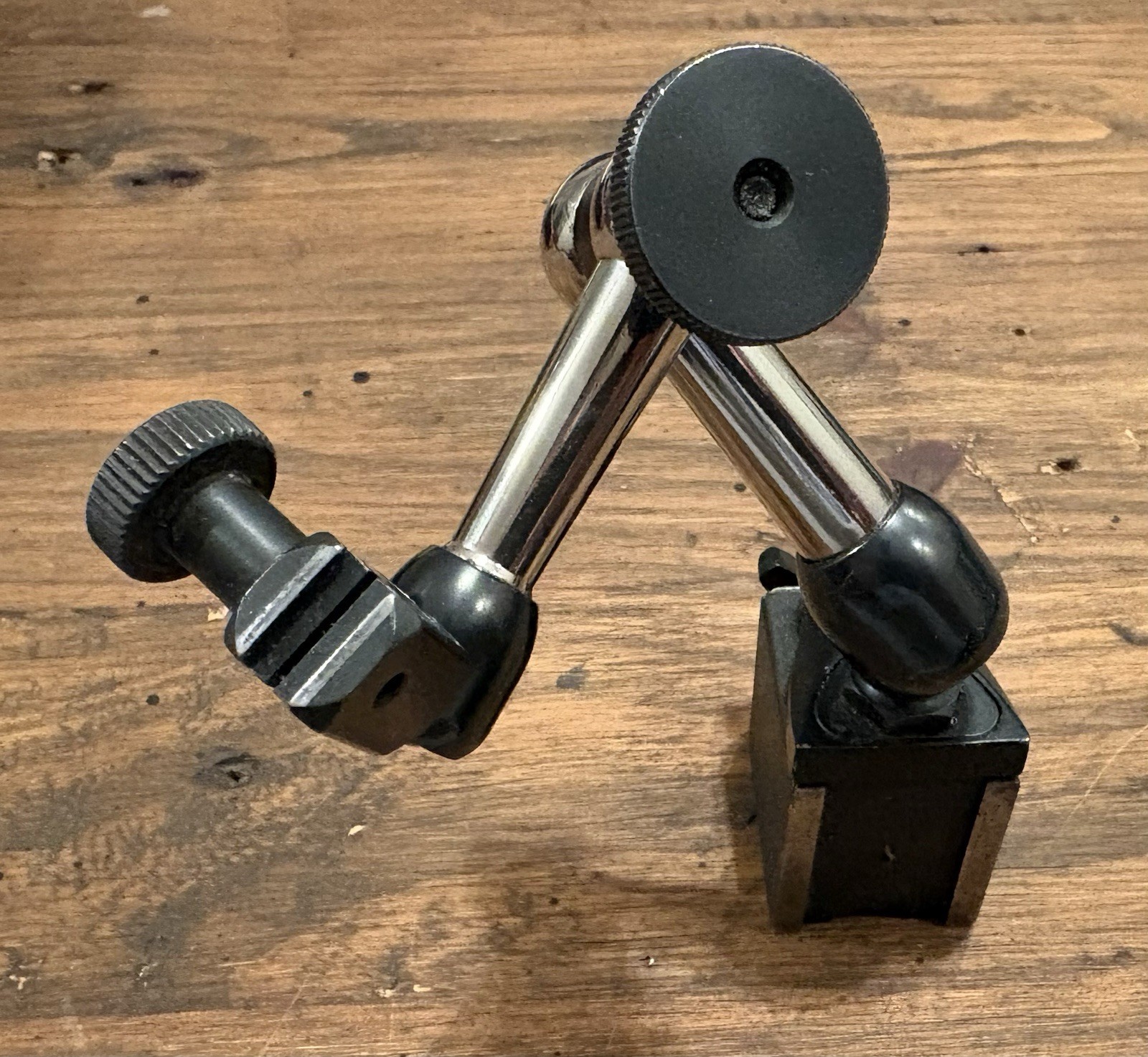 STARRETT # 660 MAGNETIC BASE Dovetail Mount Snug One Knob Lock