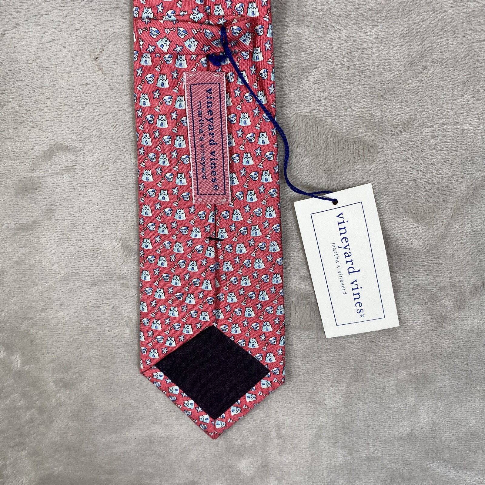 NEW Vineyard Vines Boys/Short Mens Tie Pink W/ Sandcastle Beach 100% Silk