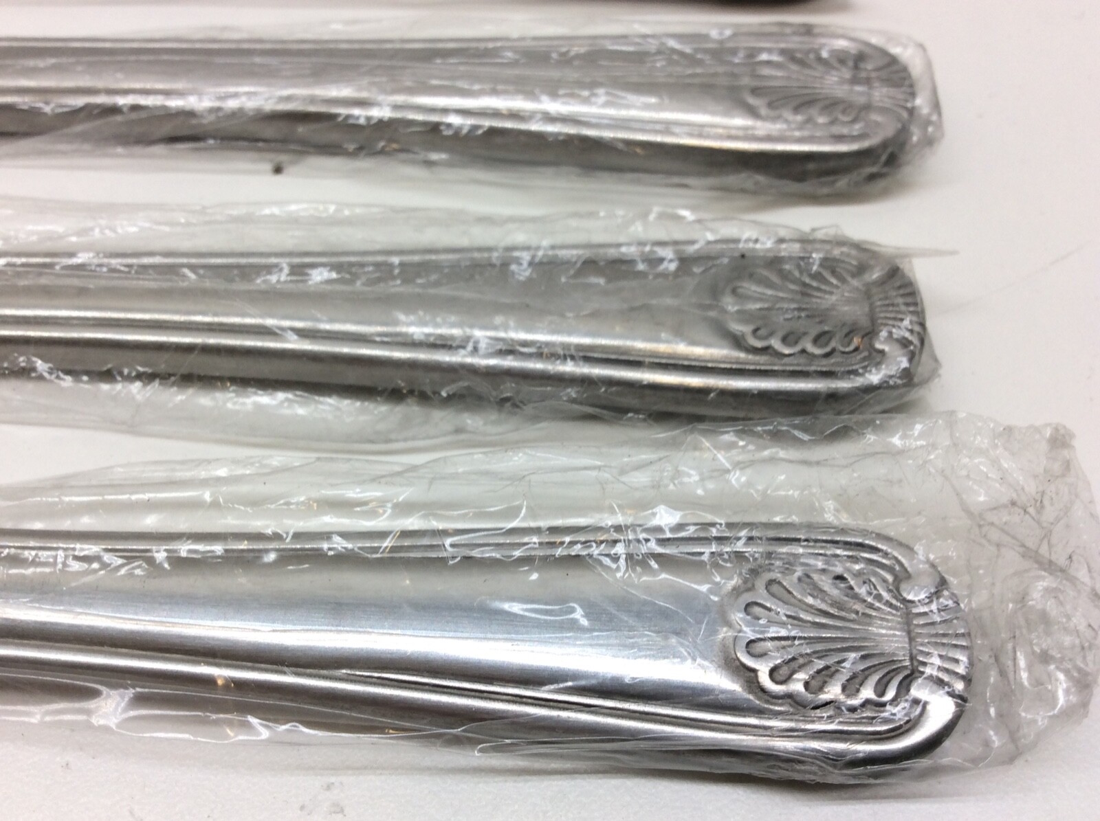 Acopa Atglen 18/0 Stainless Steel 8 3/4" Dinner Knife 12 Pack