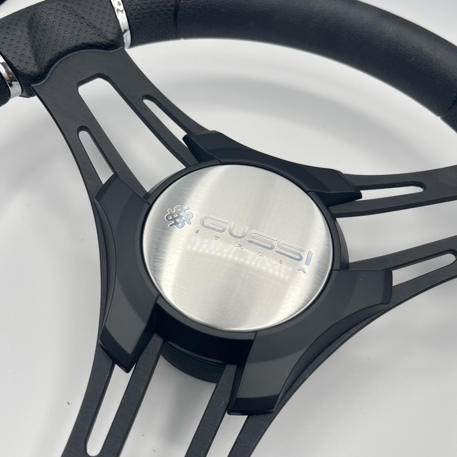 Gussi Italia Boat Steering Wheel Black Brushed Alum Spokes KEYED | Gussi Italia