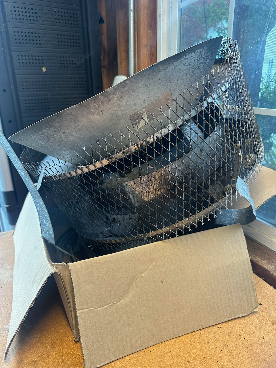 6x 10" diameter 36" length Selkirk packed stove pipes with storm collar and cap