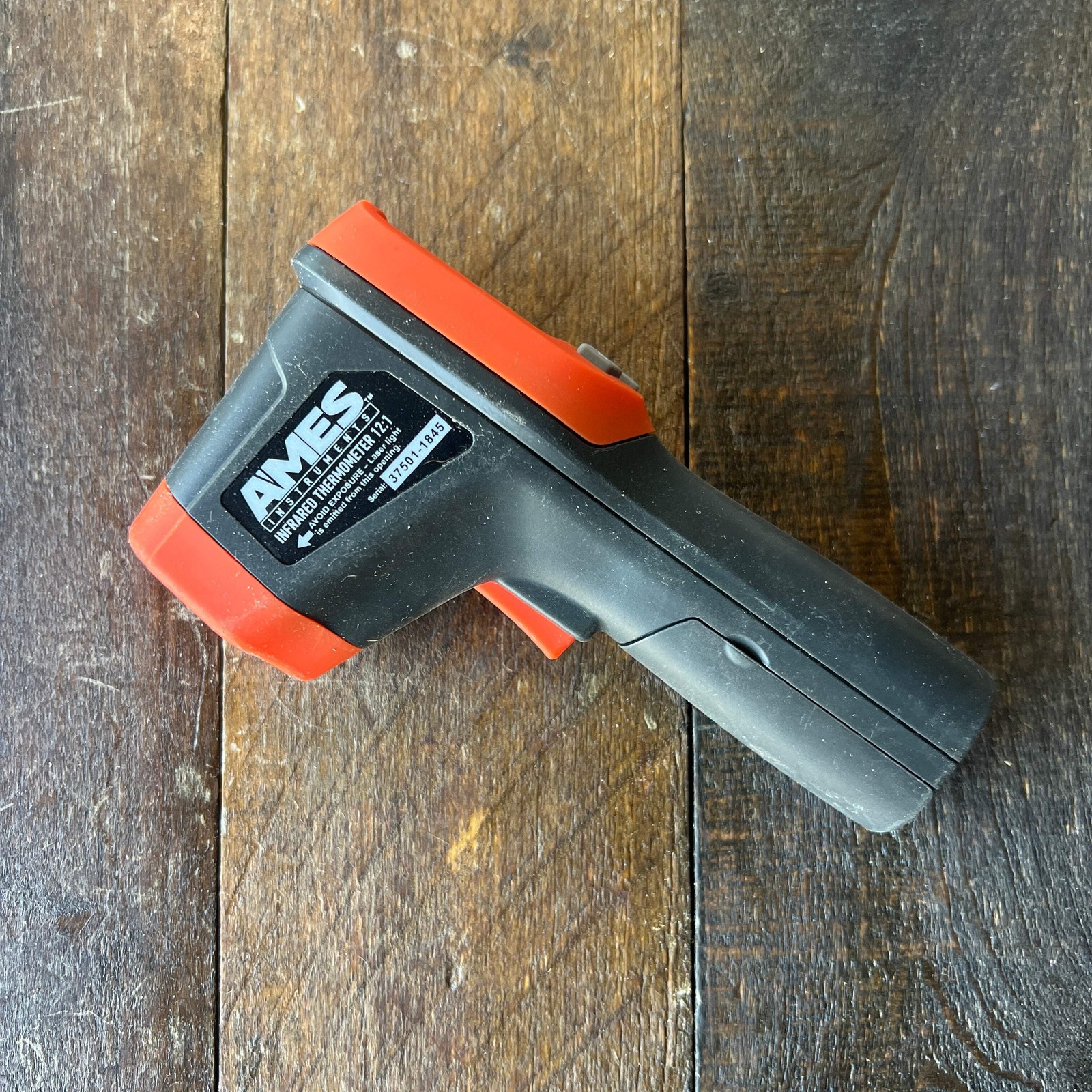 AMES INSTRUMENTS 12:1 Infrared Laser Thermometer Tool, Used