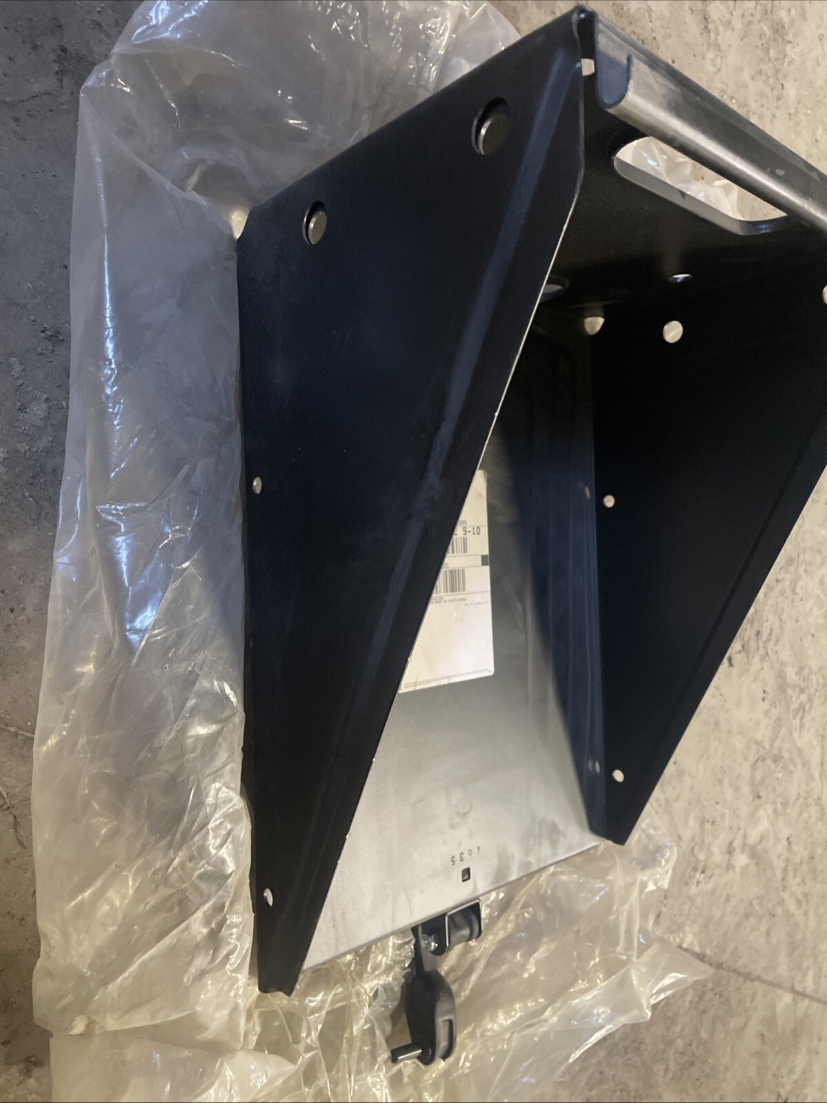 32mk496p2 Mack Battery Box Tray