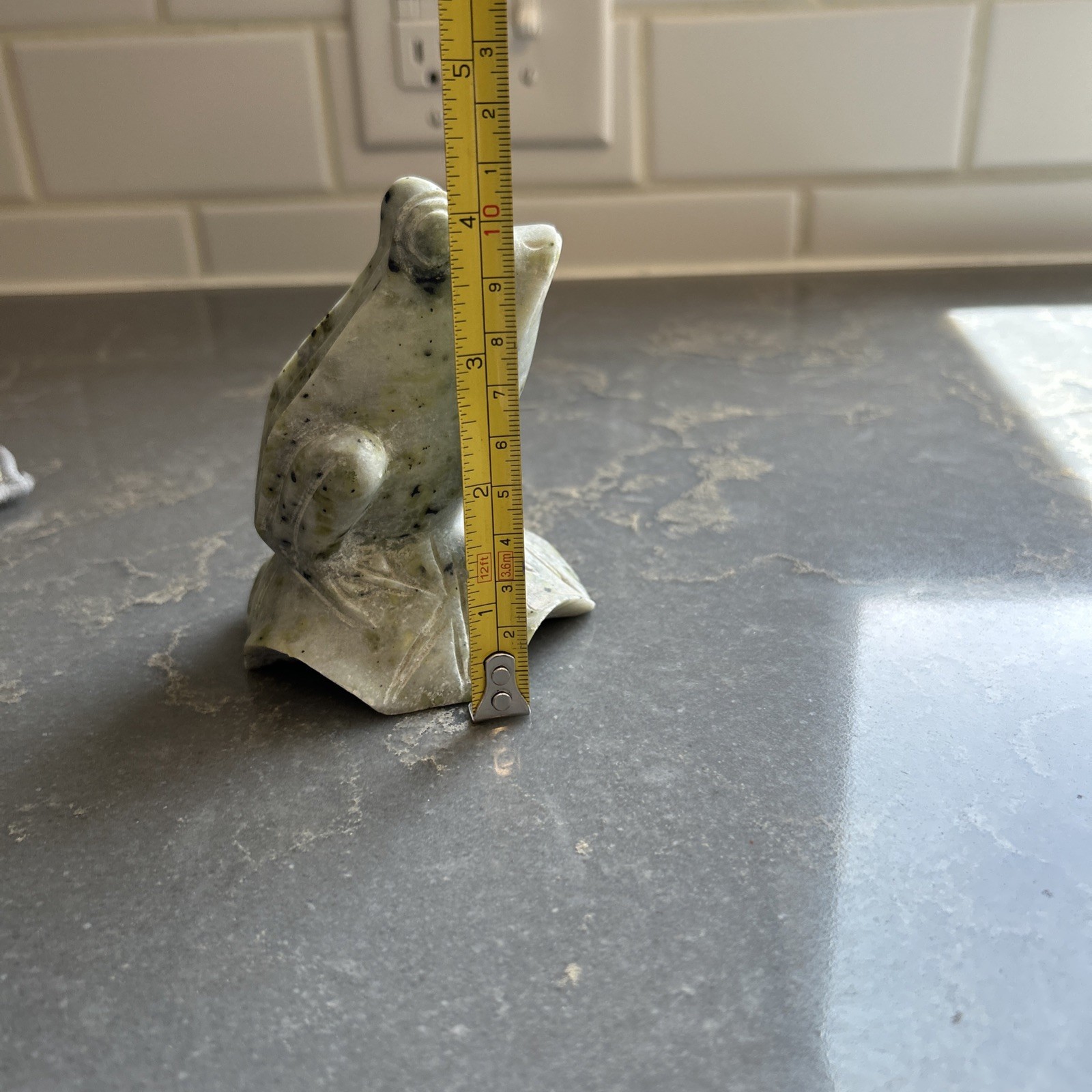 Chinese Hand Carved Nephrite Jade Frog Sculpture Figurine Mid Century 1960s Vtg