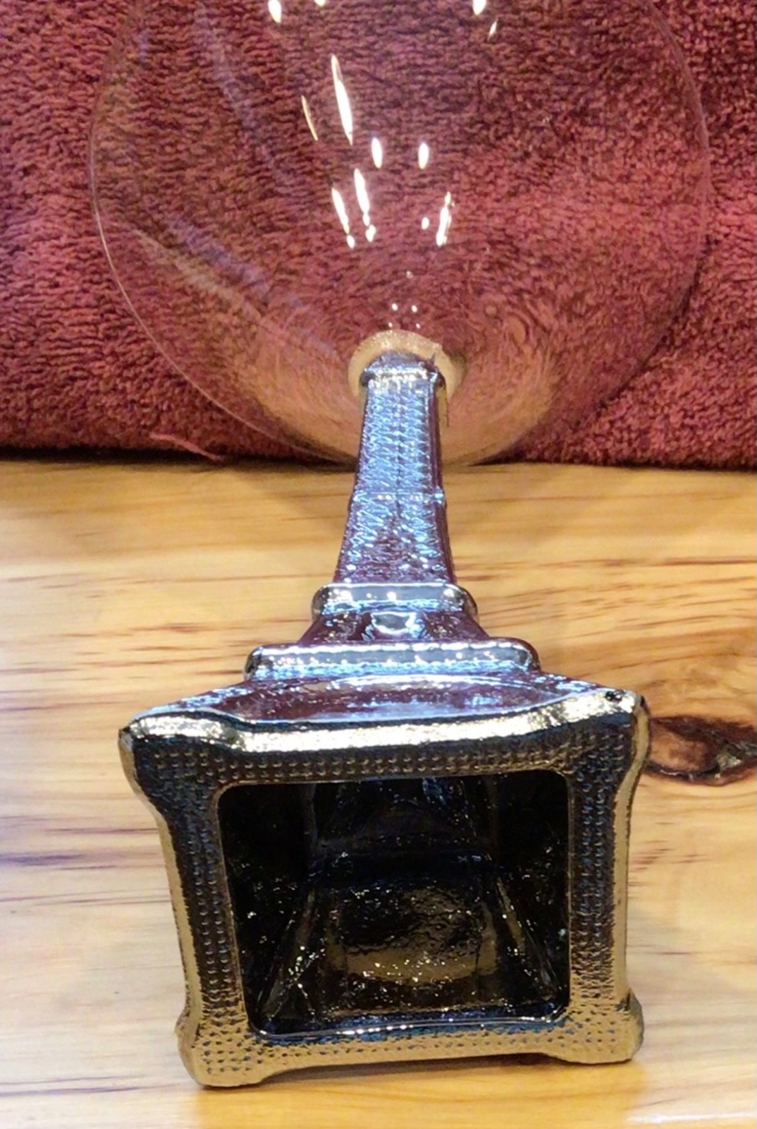 Eiffel Tower Martini Cocktail Glasses Sculpted Silver Stems 7.5” tall