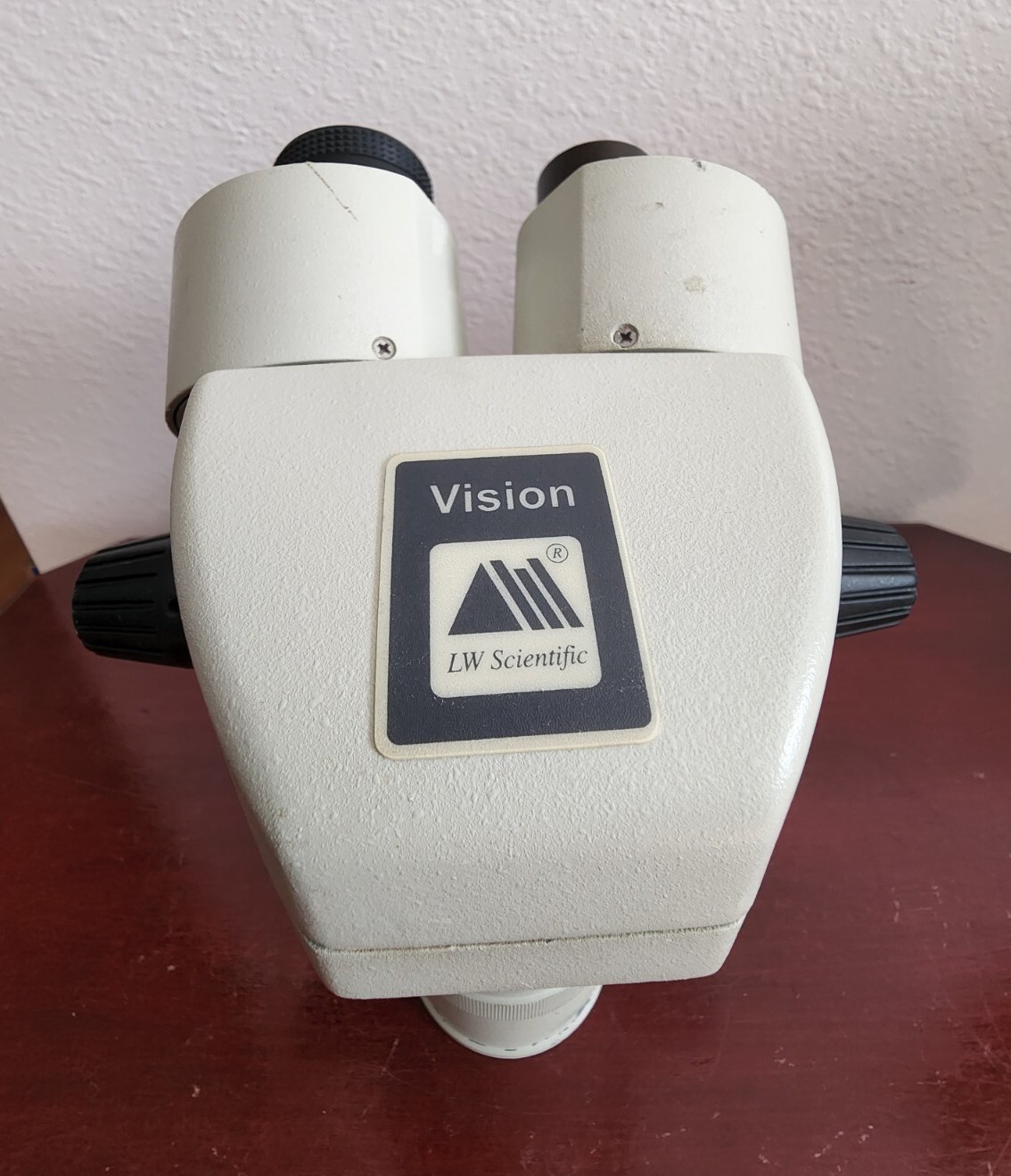 LW SCIENTIFIC VISION 1X & 2X MICROSCOPE BODY. W/PLAN 10X22 EYEPIECE. WORKS