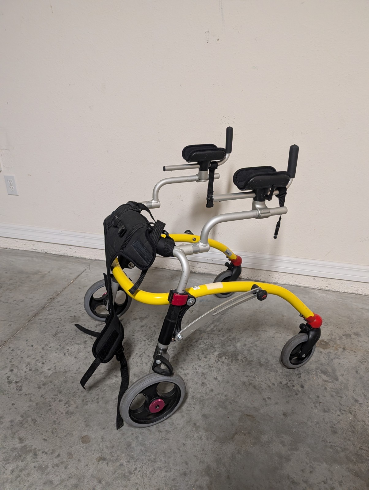 R82 Crocodile Gait Walker Trainer for Children Pediatric Size 1, Adaptable