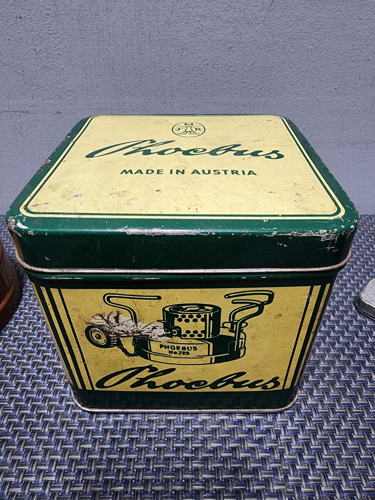 PHOEBUS 725 GASOLINE STOVE. RARE VERSION.