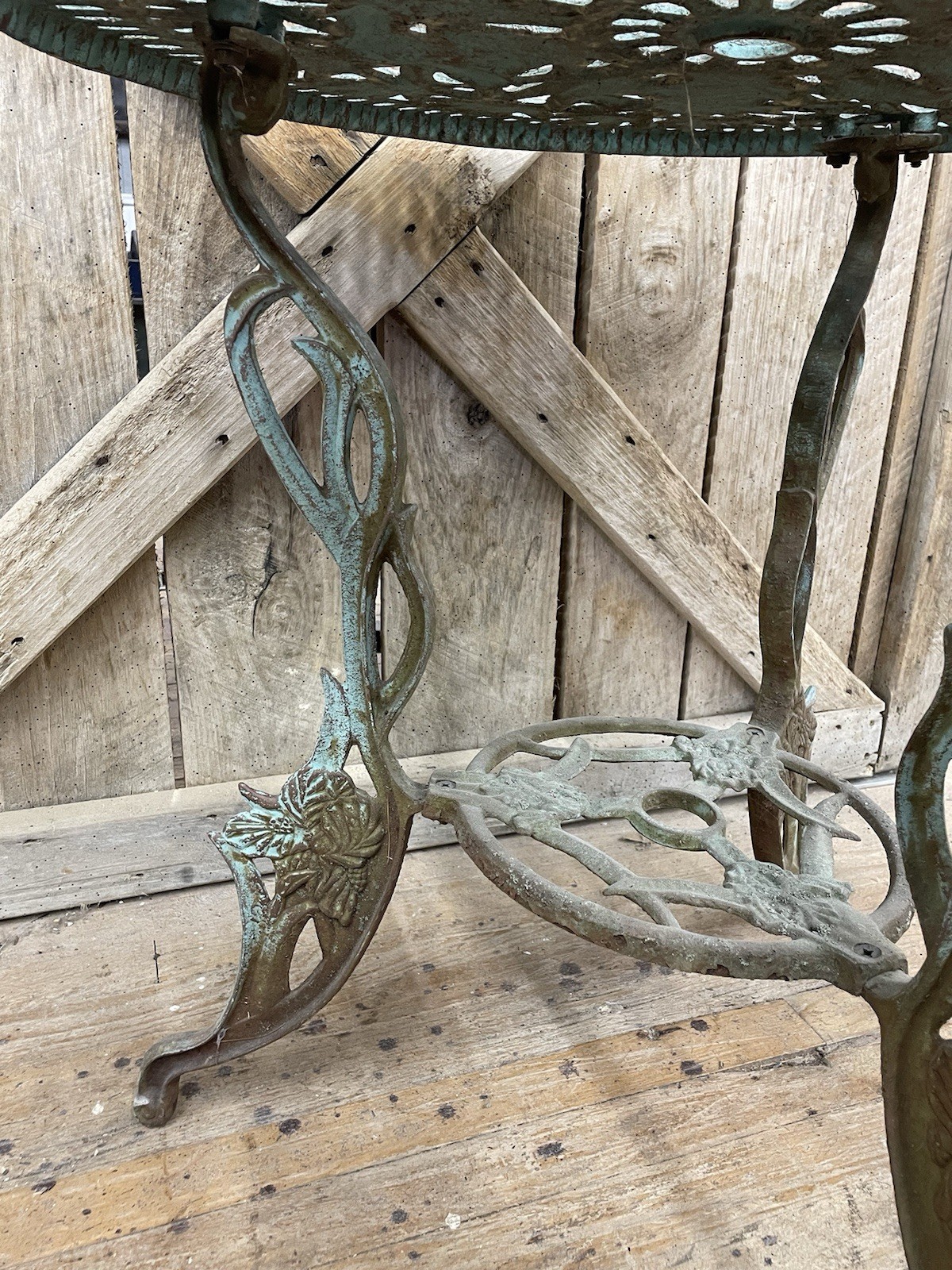 Vtg Victorian Cast Iron 28 1/2" Tea Table 27" Tall Garden outdoor