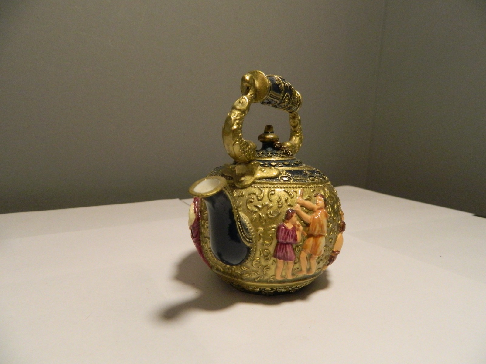 Nini Vienna Miniature Gold Hand Painted Resin Teapot with Chained Lid #6-4
