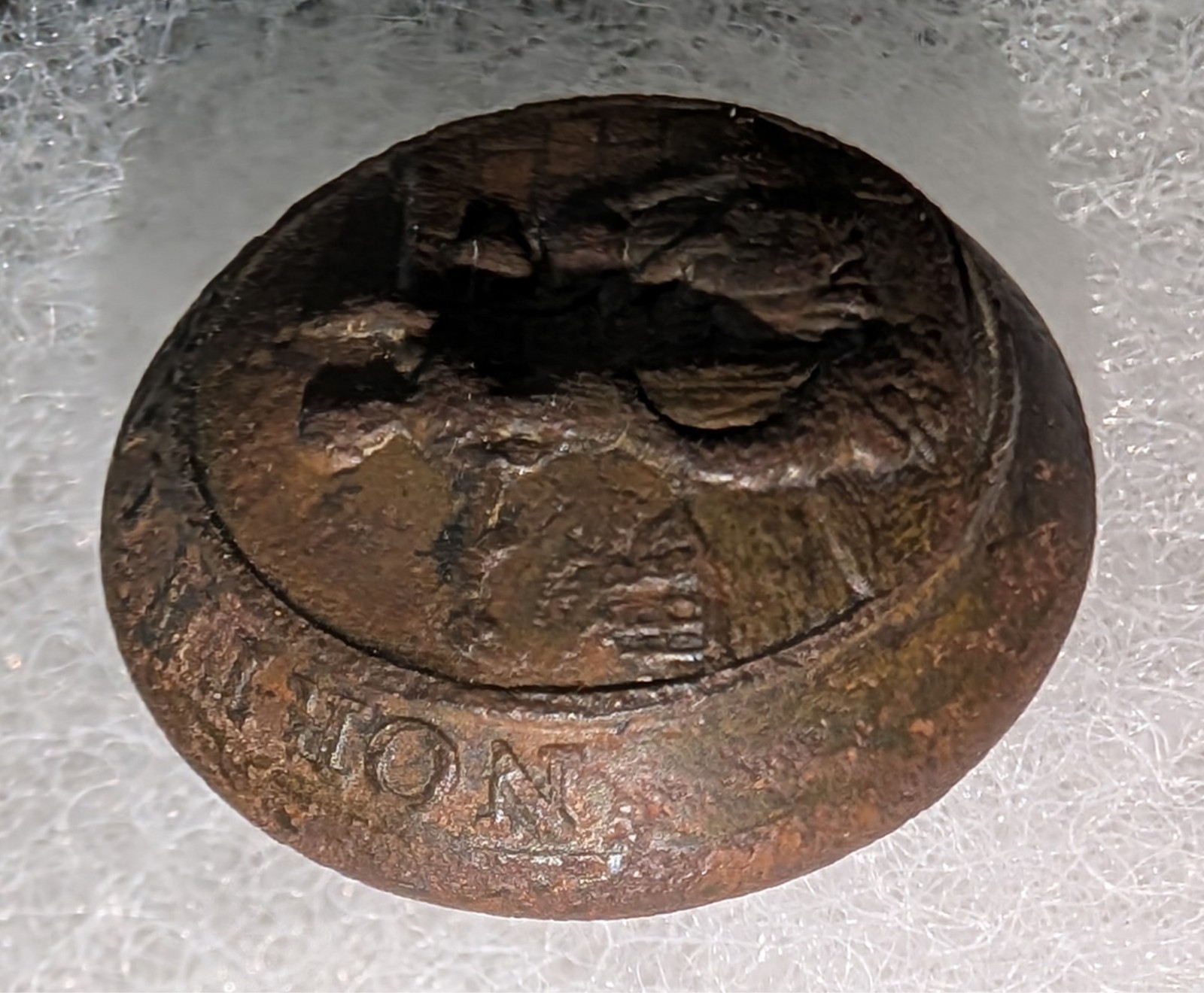 North Carolina State Seal Button - Kent Paine & Co. (Albert NC 1; Tice NC201A1)