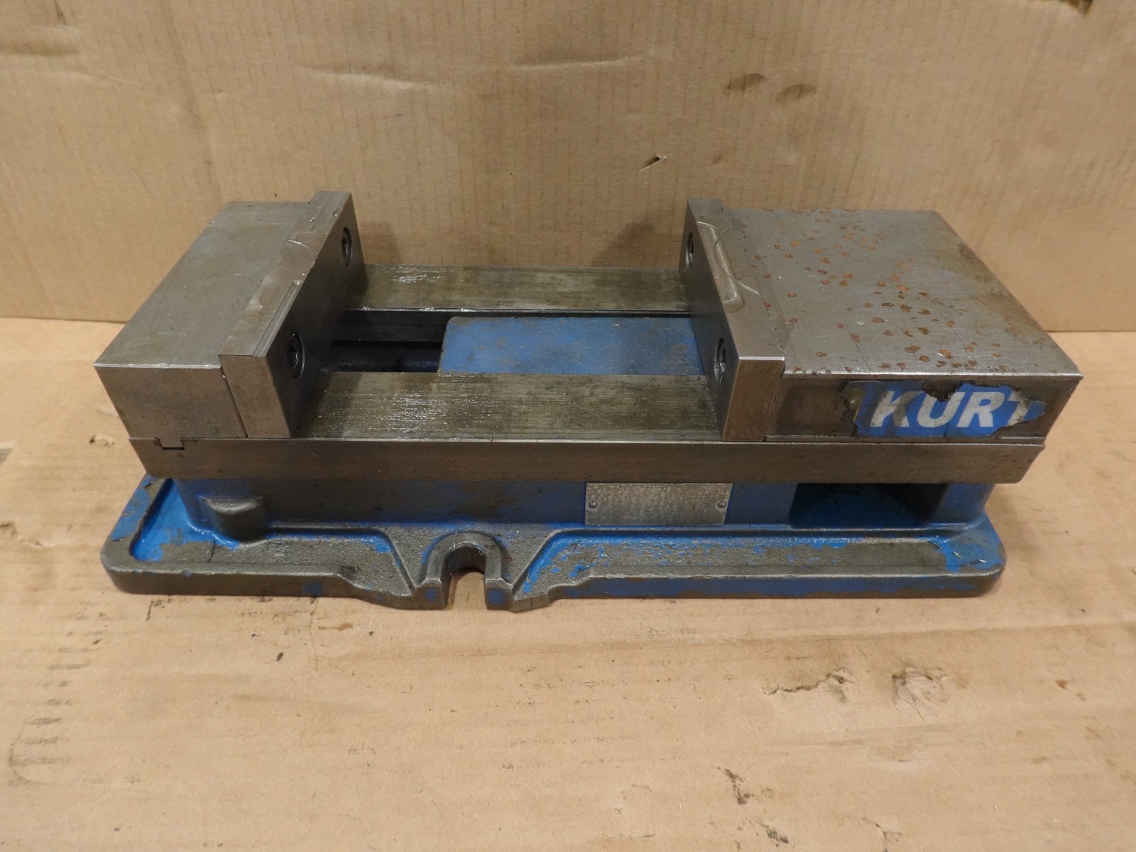 6" Kurt D675 AngLock Milling Machine Vise w/ Handle 7.5" Capacity KB5
