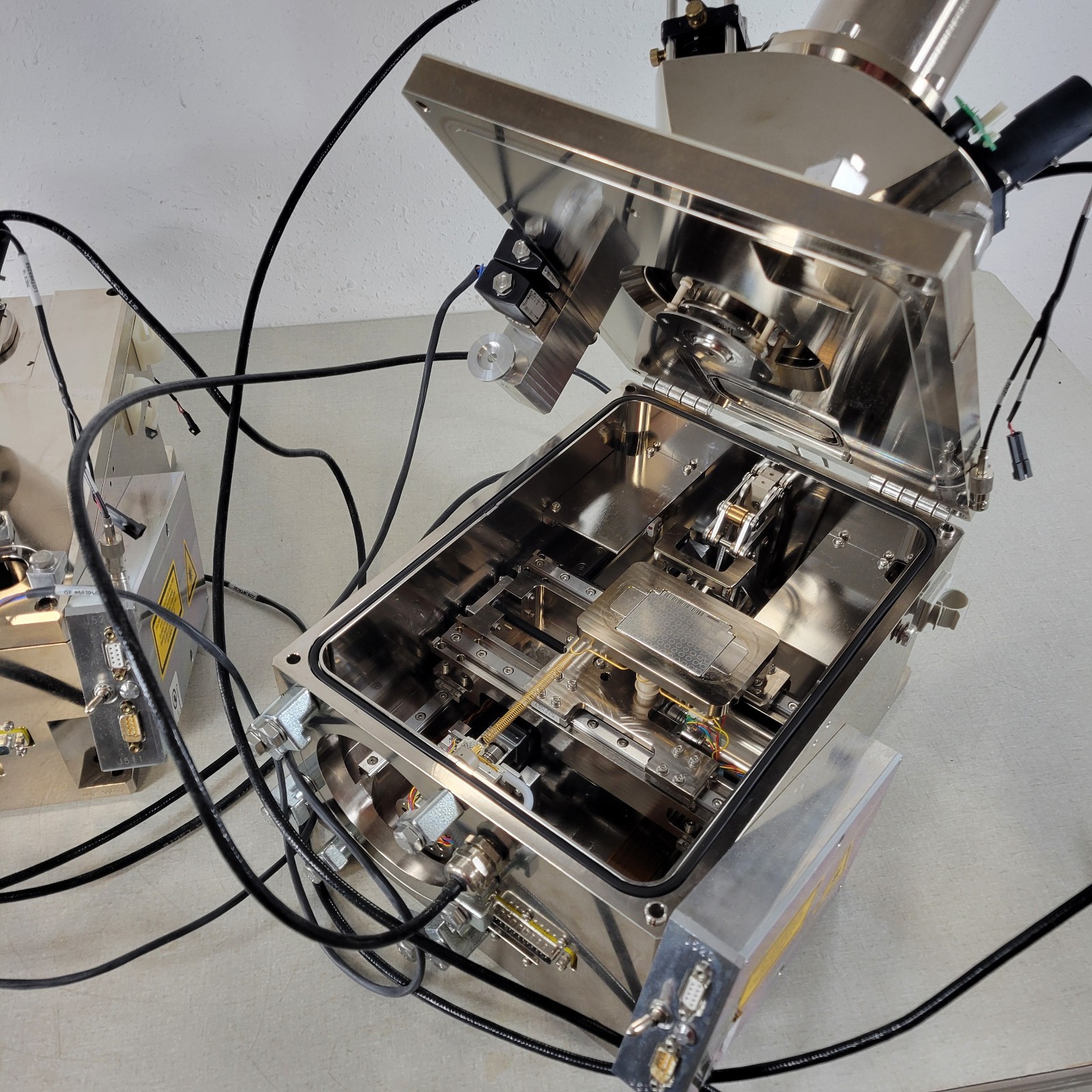 Lot of 2 Bruker UHV-Compatible XY Stage High Vacuum Mass Spectrometer Chamber